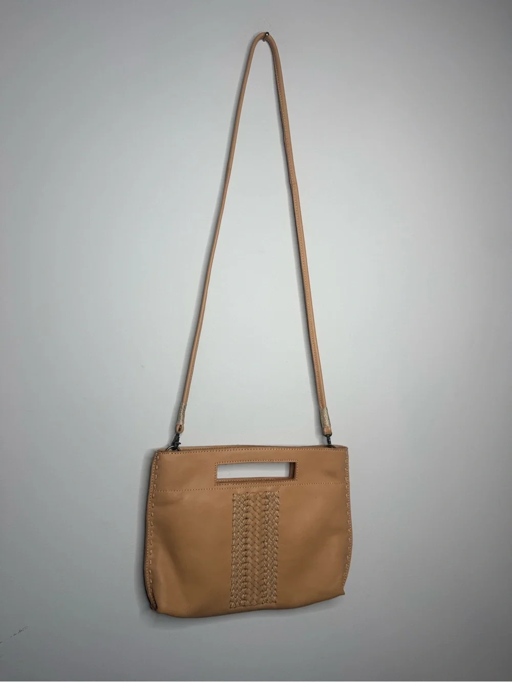 Sak Linden Crossbody in tan leather